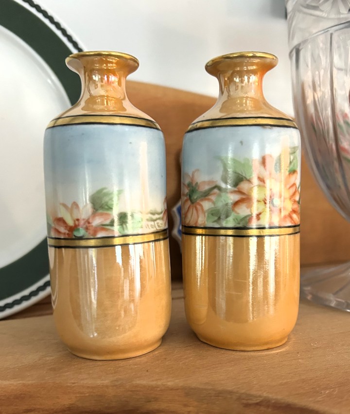 pair of antique floral bud vases, probably from China, vintage 1940s