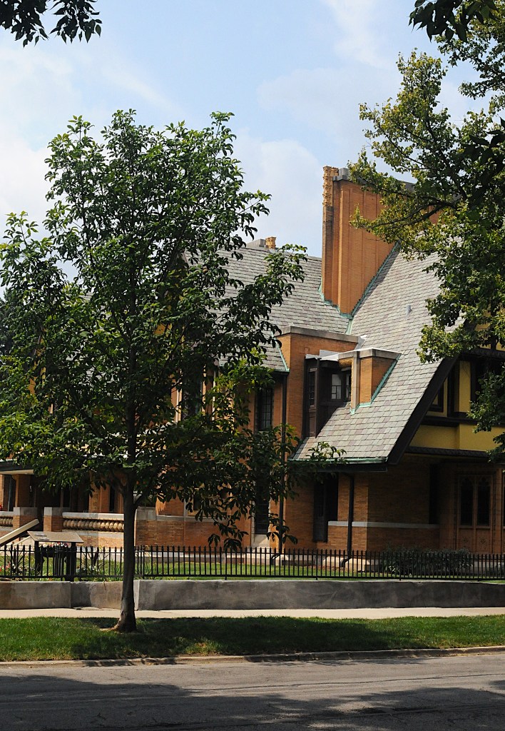 Moore-Dugal House
