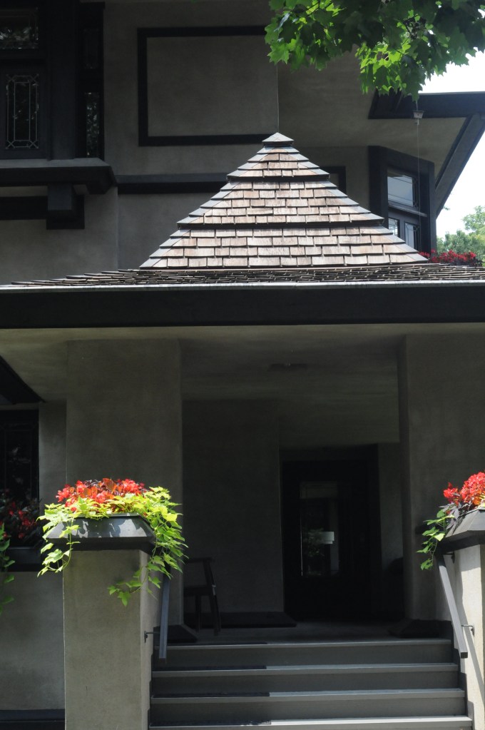 Hills-Decaro House front elevation