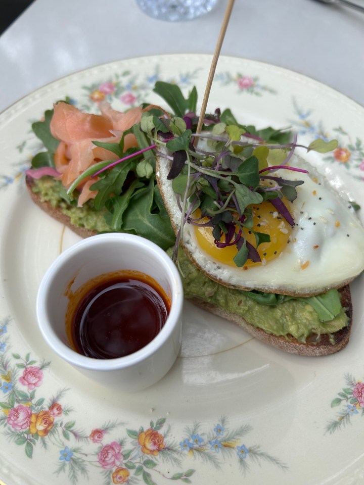 Crepas Culichi avocado toast